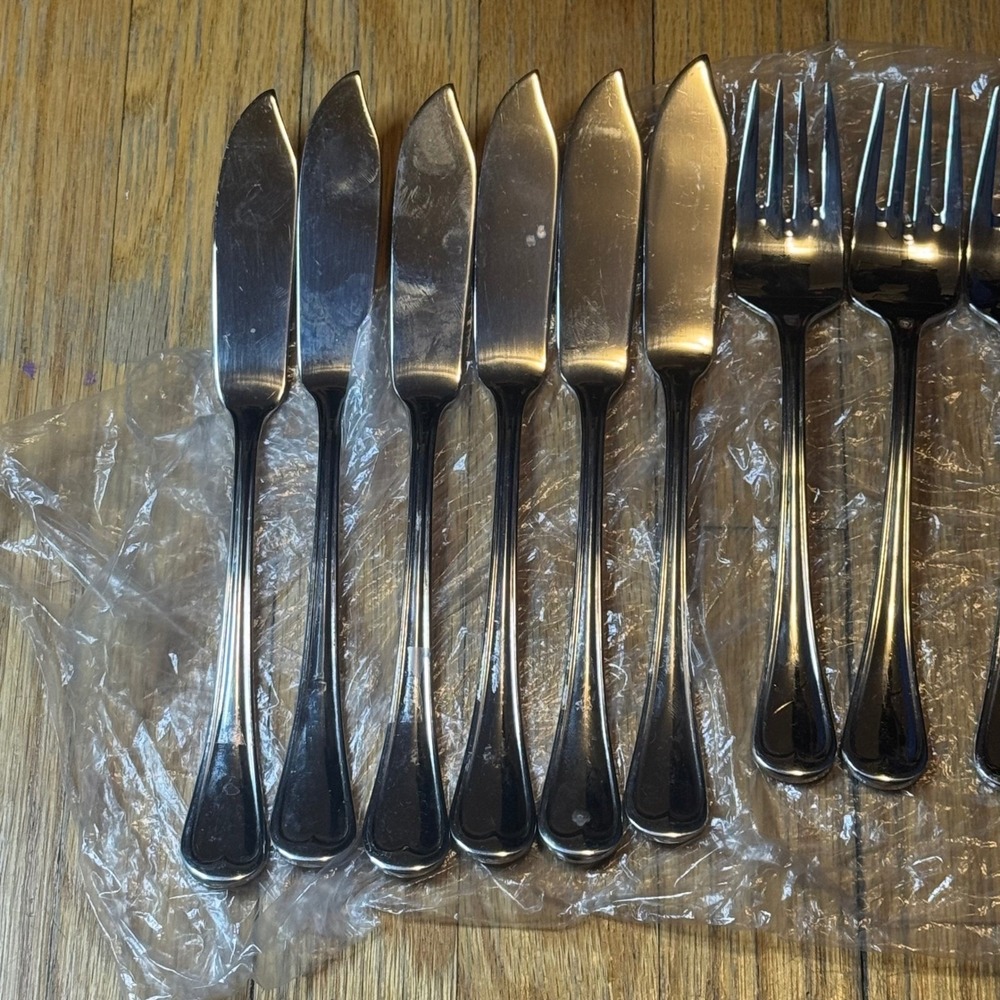 WMF Cromargan Fish Set 12pc 6 Knives 6 Forks Stainless Steel Silverware Korea - Picture 2 of 7